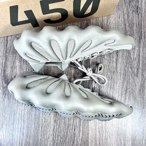 *Yeezy | 450 Cloud Sneaker Stone Flax Size 10 - Picture 9 of 15
